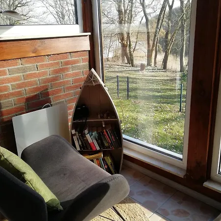 Schwandt-ein Mit Wasserblick, Ruderboot Auf Anfrage Rosenow